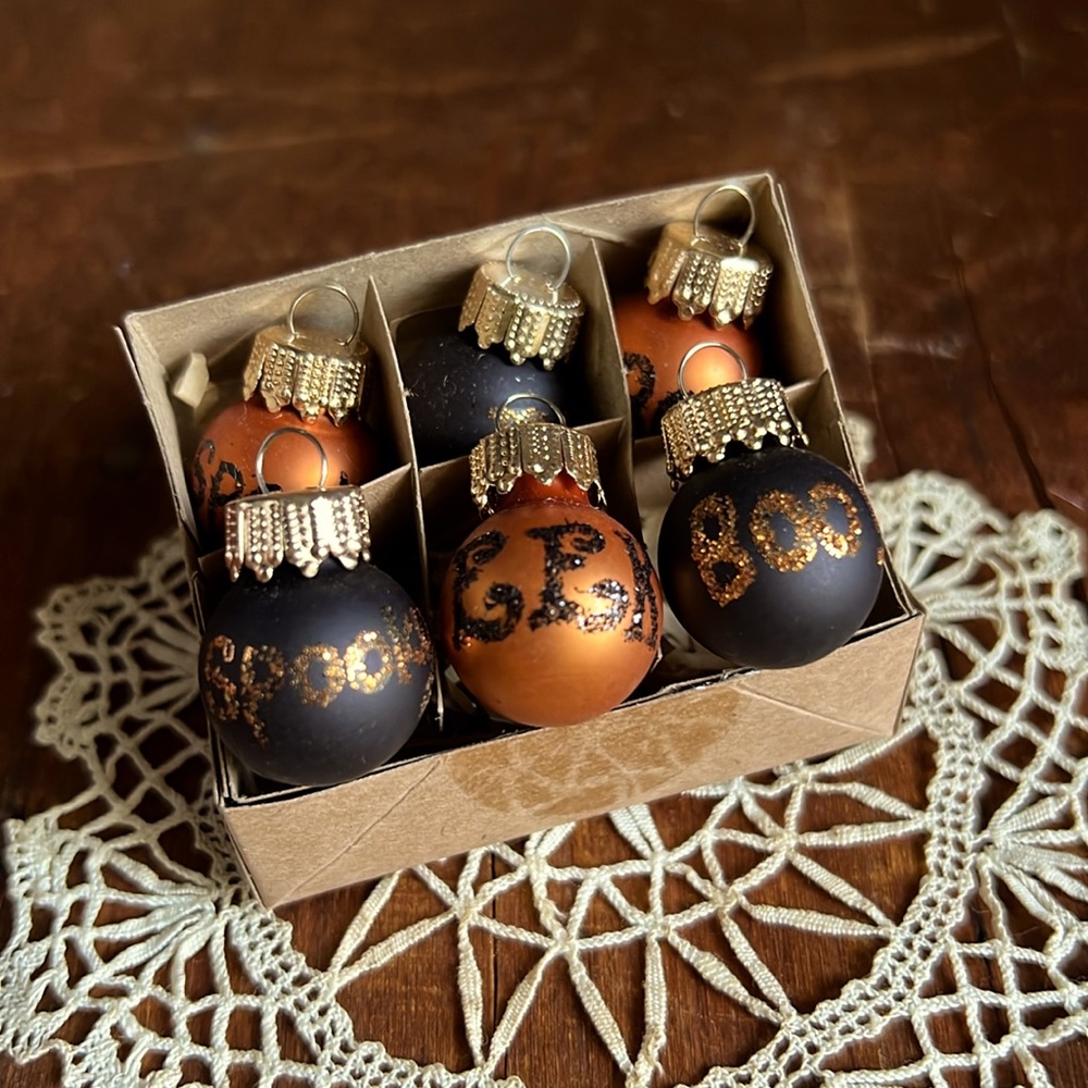 NEW | Mini Ornaments by Primitives by Kathy